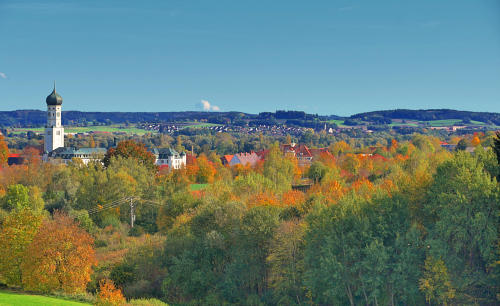 Bllick von den Oberrohrer Anöhen ins herbstliche Mindeltal.