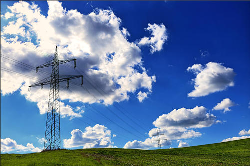 September 2022: Die aktuelle Lage zur Energieversorgung - düstere Wolken ziehen auf ...   (Eingefangen westlich von Ursberg, nahe der B300)