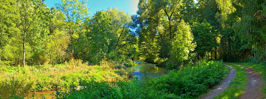 Spätsommer im Mindeltal - am Mindeltalradweg südlich von Bayersried.